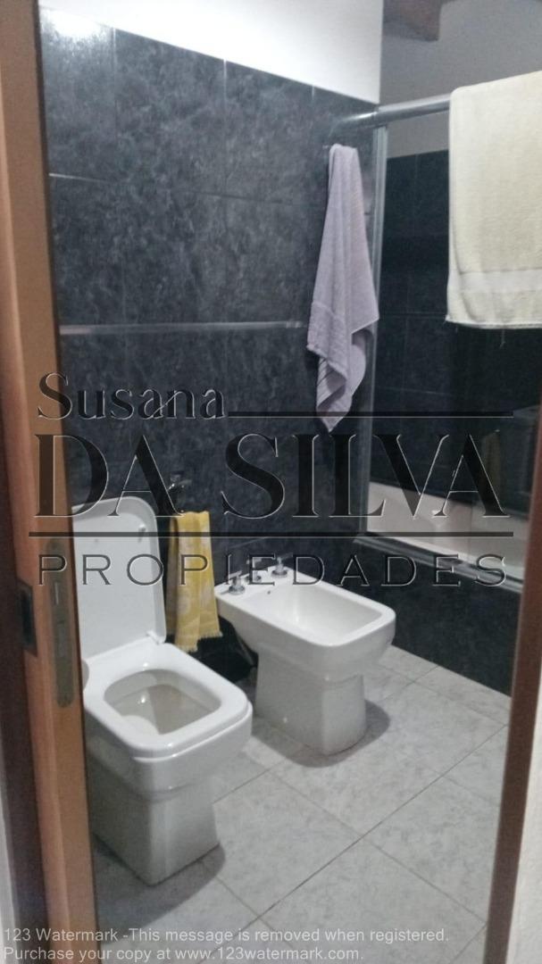 Casa 2 ambientes con 1 baño