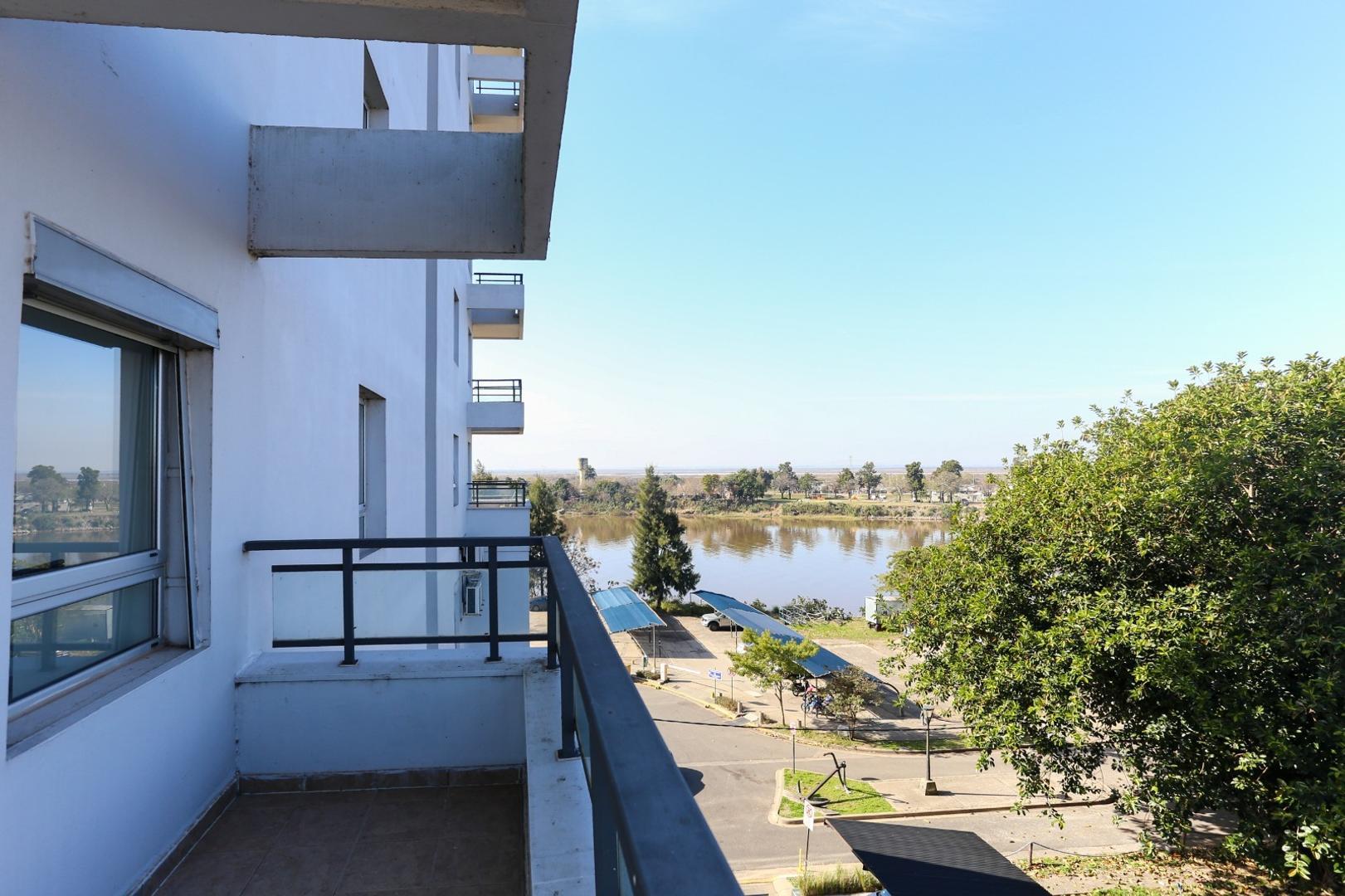 Departamento 4 ambientes con 4 baños