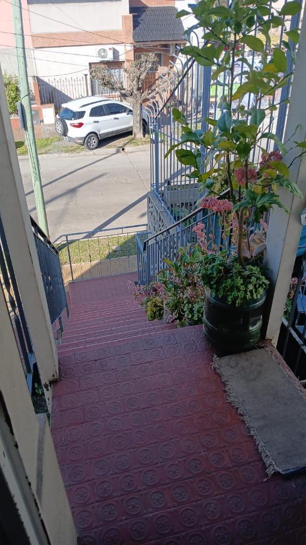 Depto Tipo Casa en Venta 40 años