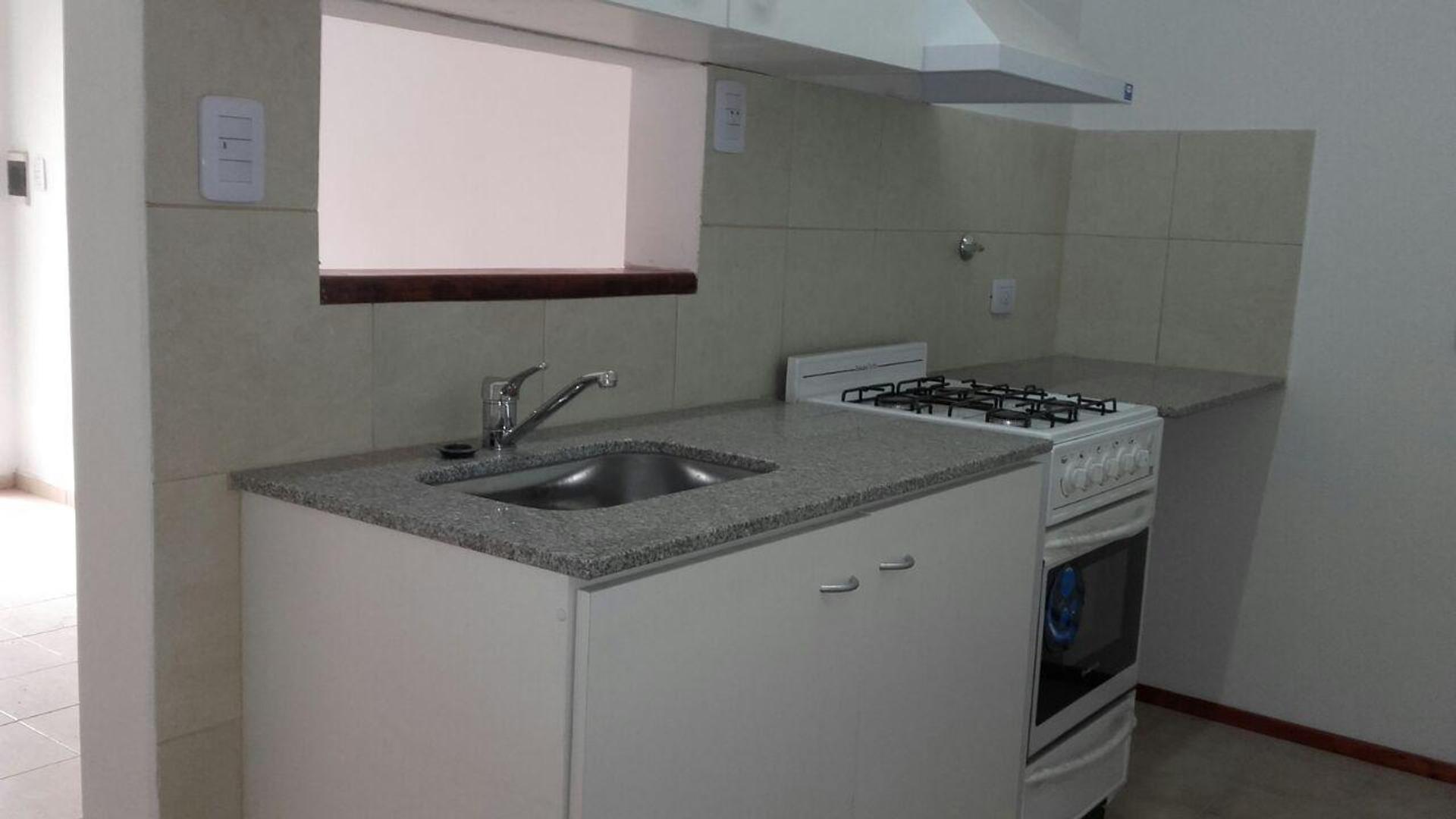 Casa en Alquiler en Rosario, $ 550.000