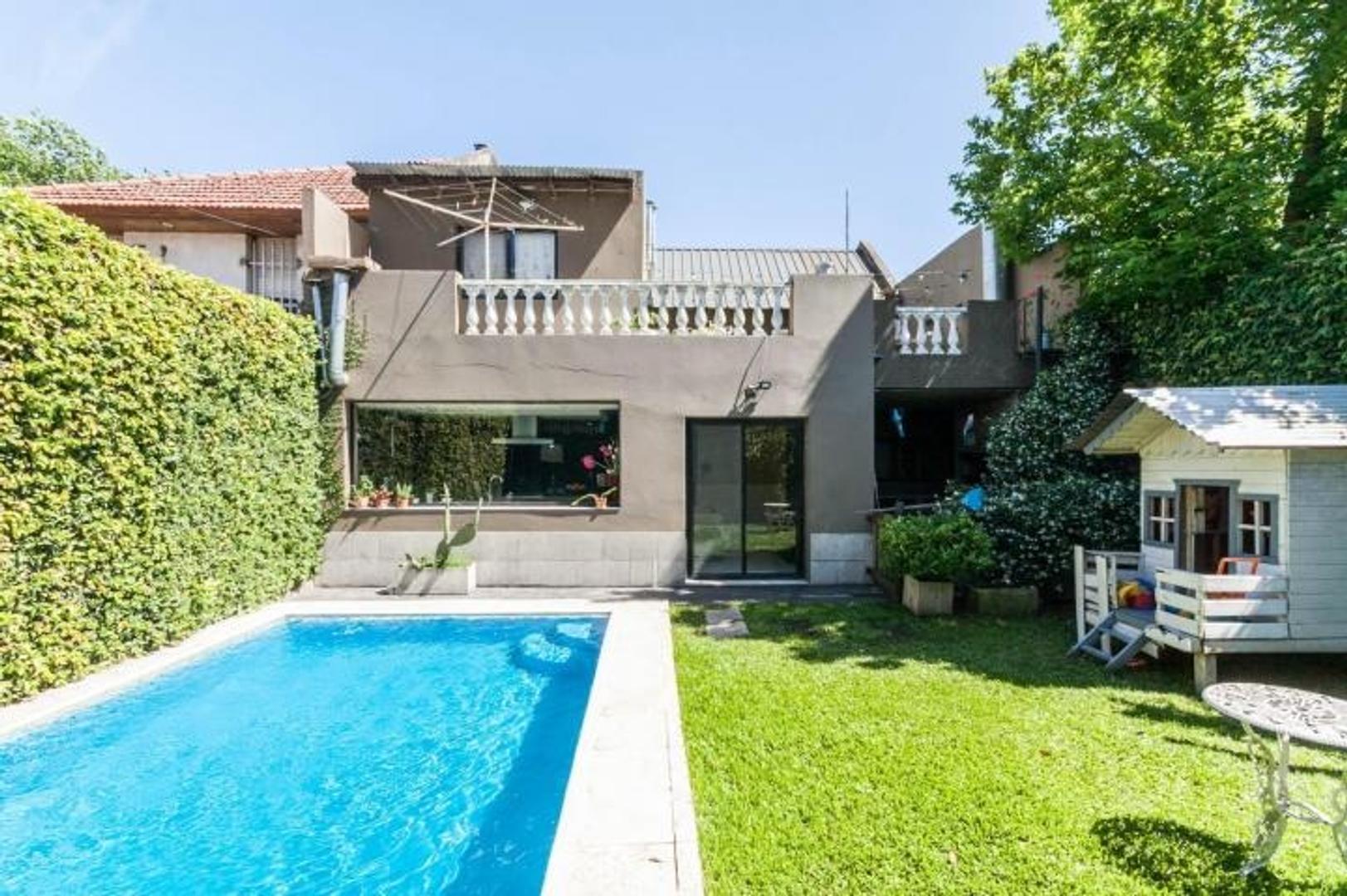 Casa 5 Ambientes con Gran  Fondo y Pileta en Lavallol