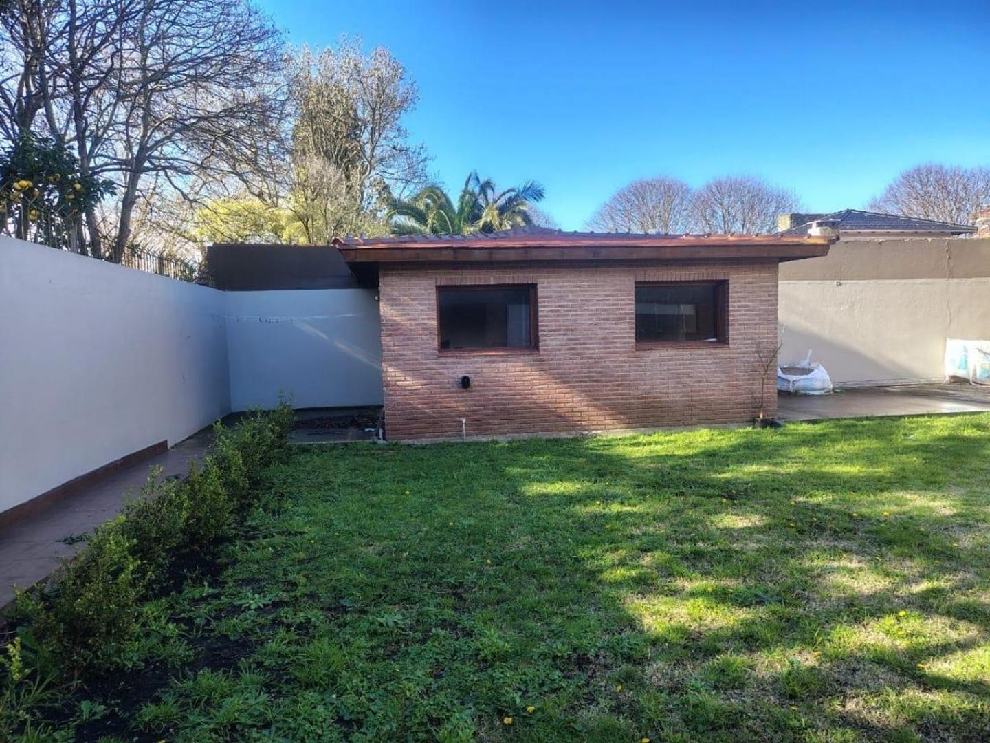 Casa 3 ambientes zona Mogotes