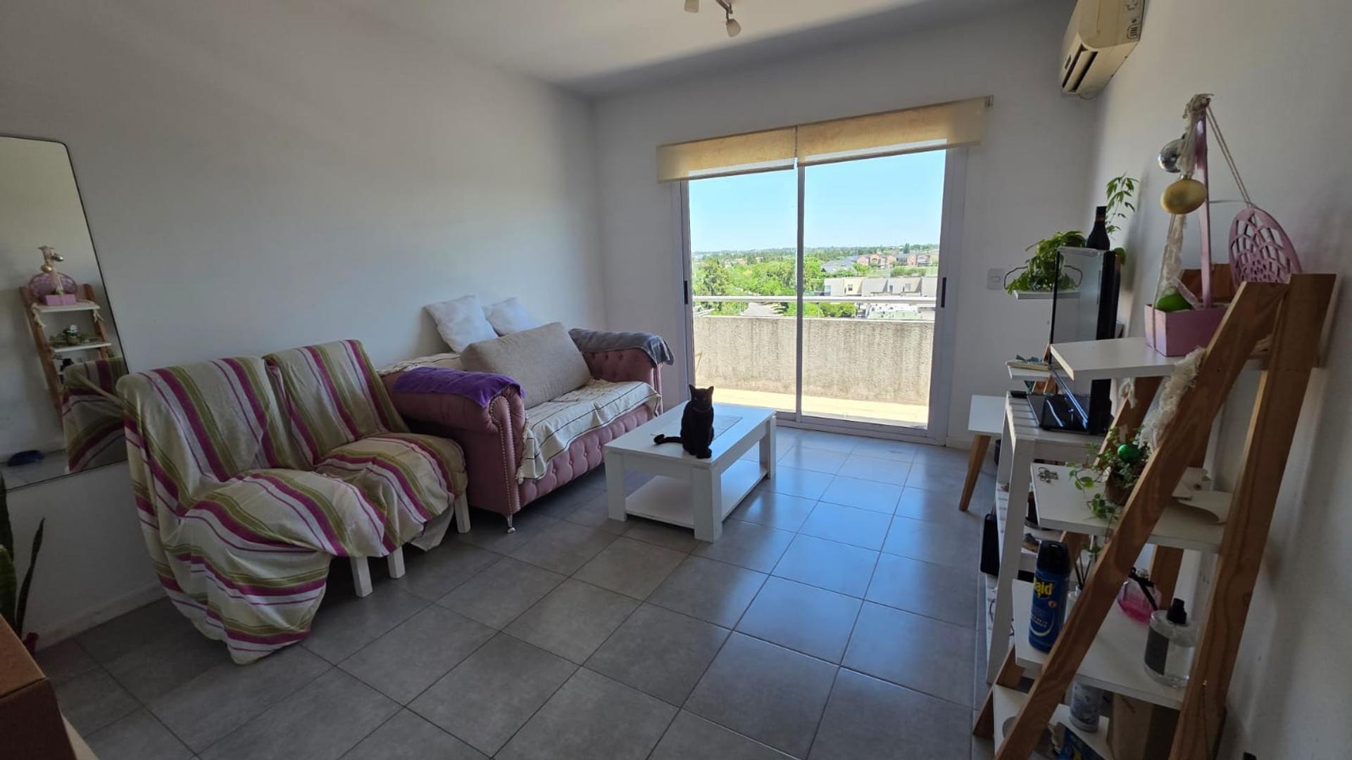 Excelente valor 2 amb. c/coch usd 5.00.-+ gastos