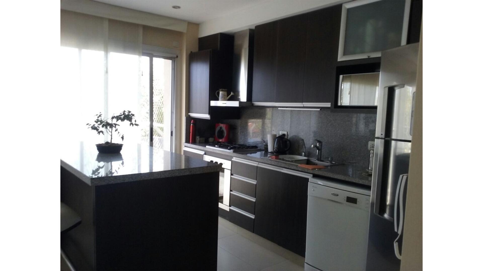 Departamento 4 ambientes con 3 baños