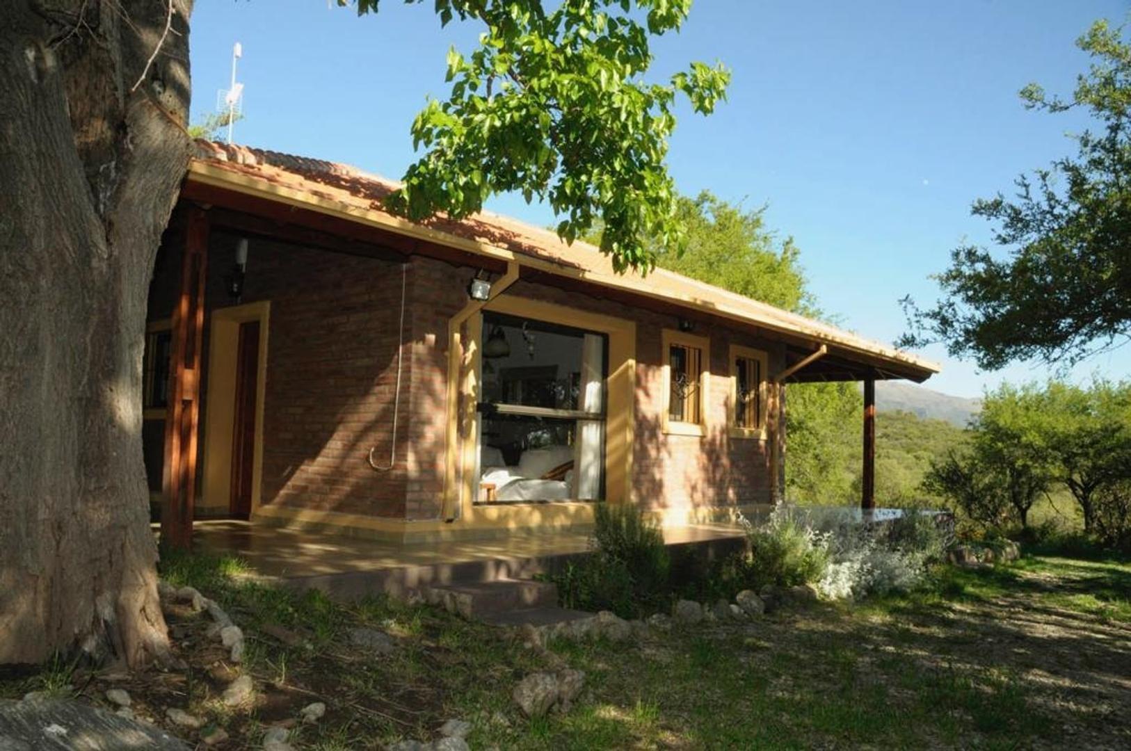 Villa de Merlo, Calaguala, casa 3 ambientes, 2 baños, excl.