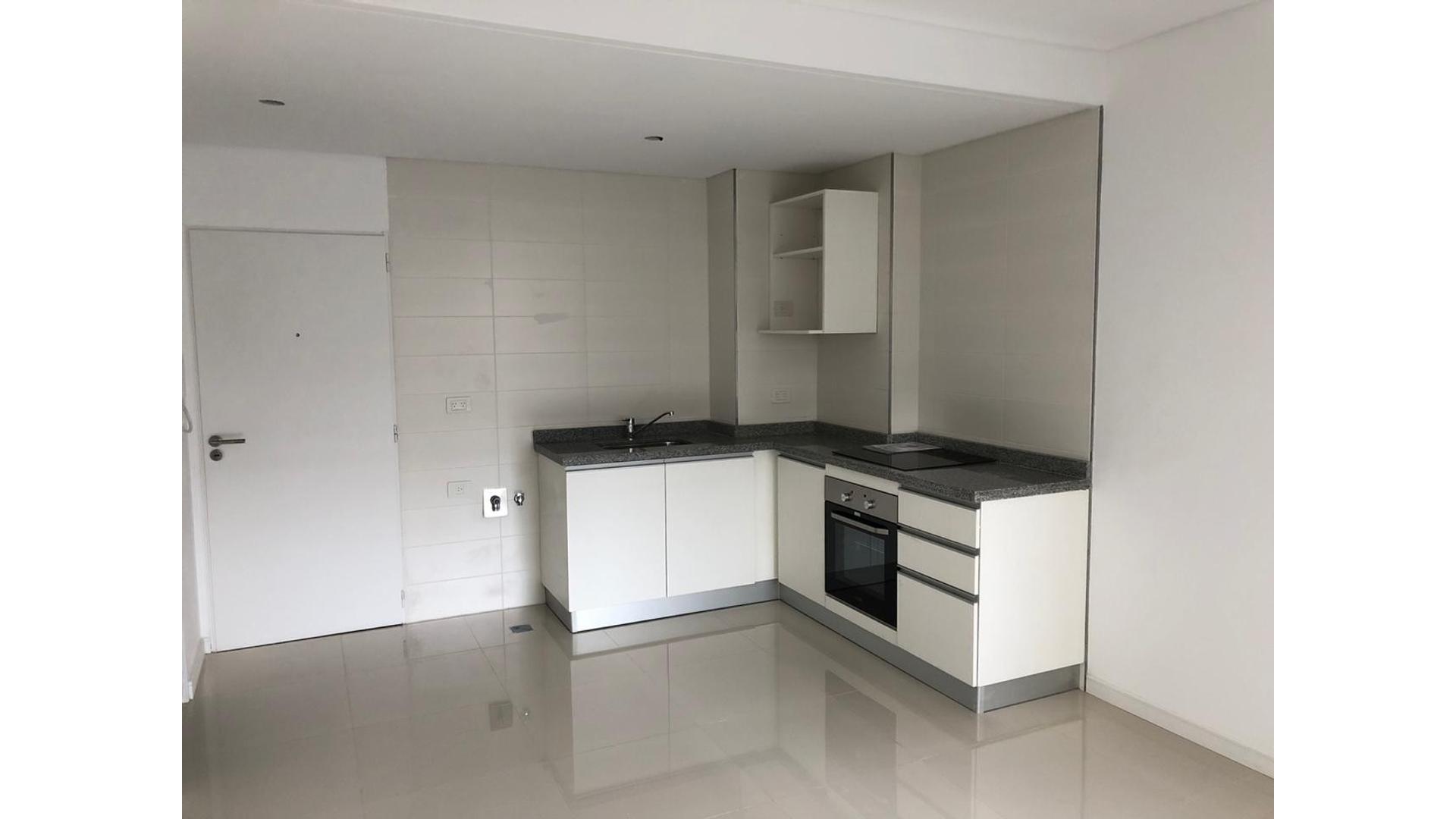 Av. Juan Bautista Alberdi 800 , Piso 1