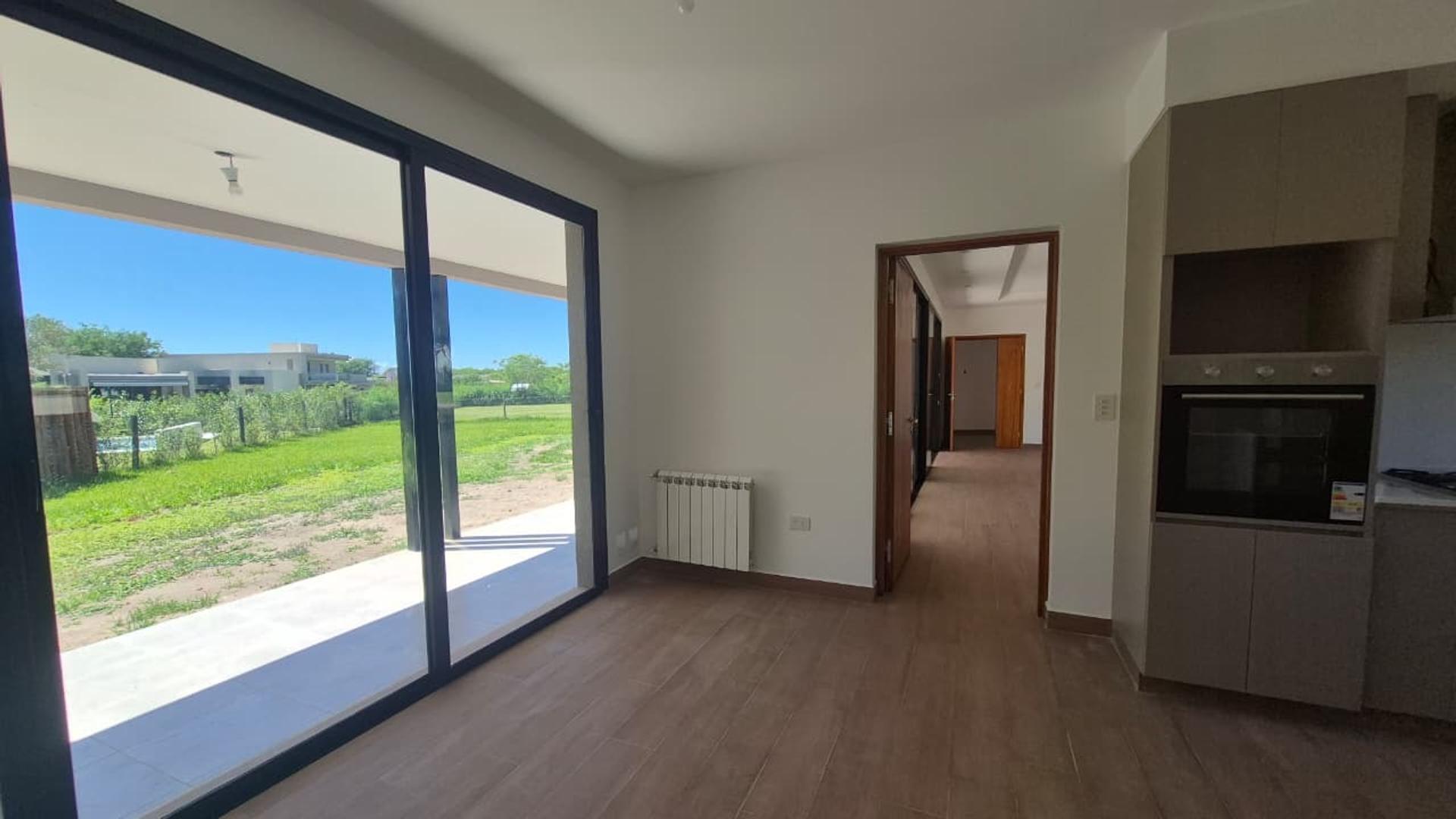 CASA EN VENTA - PRADERAS DE SAN LORENZO