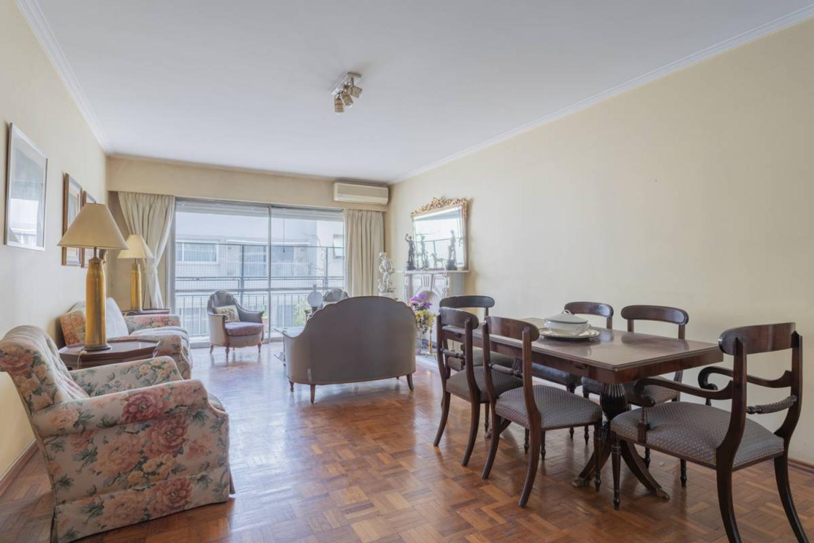 Avenida Quintana 300, Piso 8