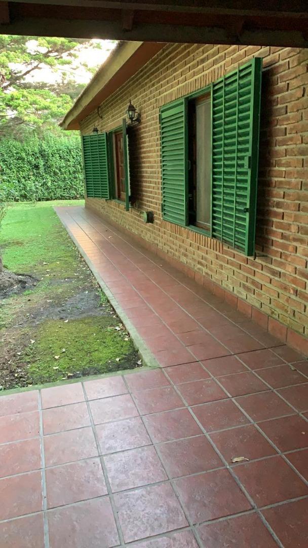 Casa 4 ambientes con 4 baños