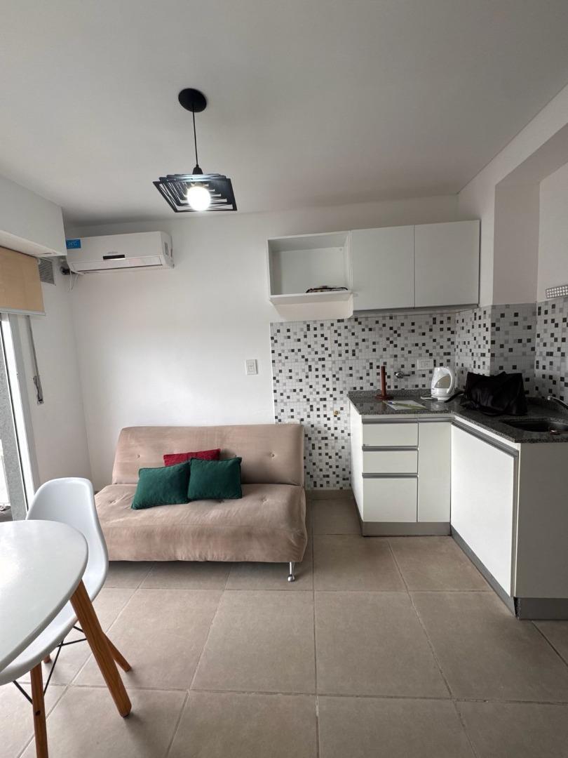 Departamento en Alquiler en Abasto, $ 500.000