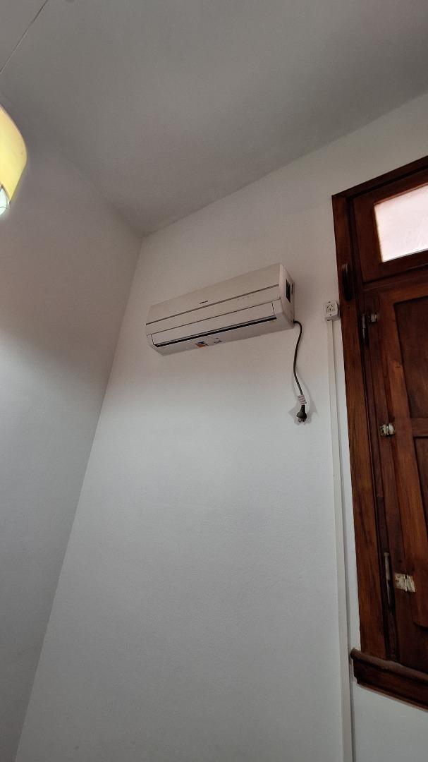 Dean Funes 100, Piso 1