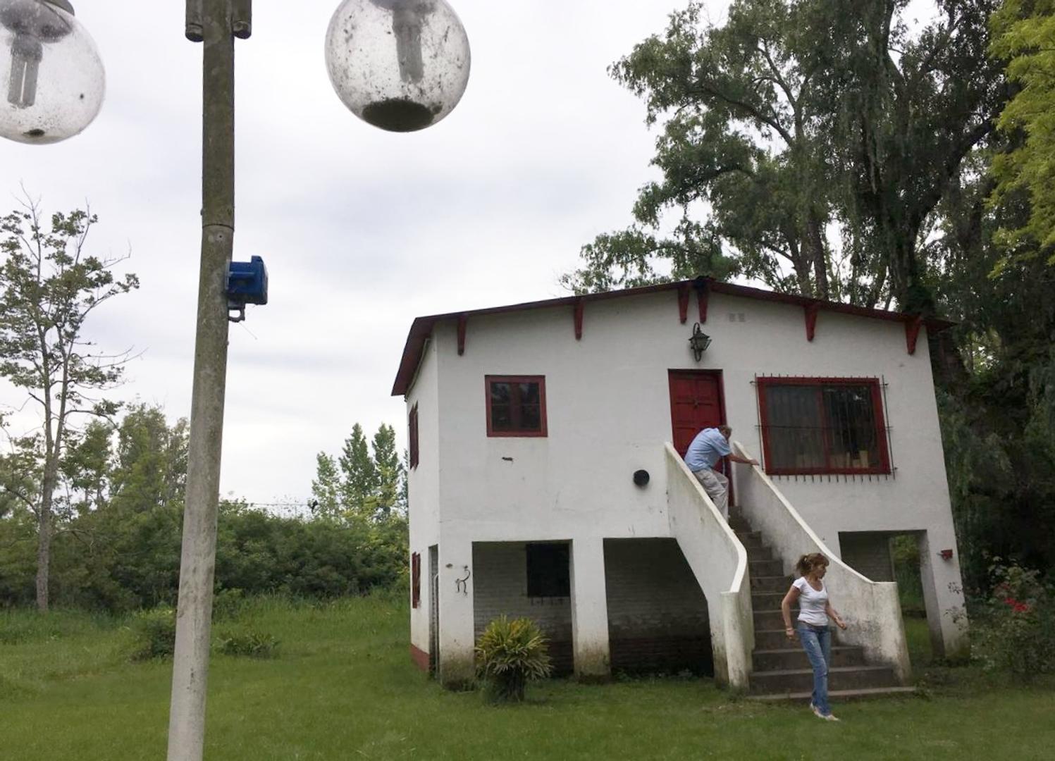 CASA EN VENTA CON MUELLE RIO CARAPACHAY. TIGRE