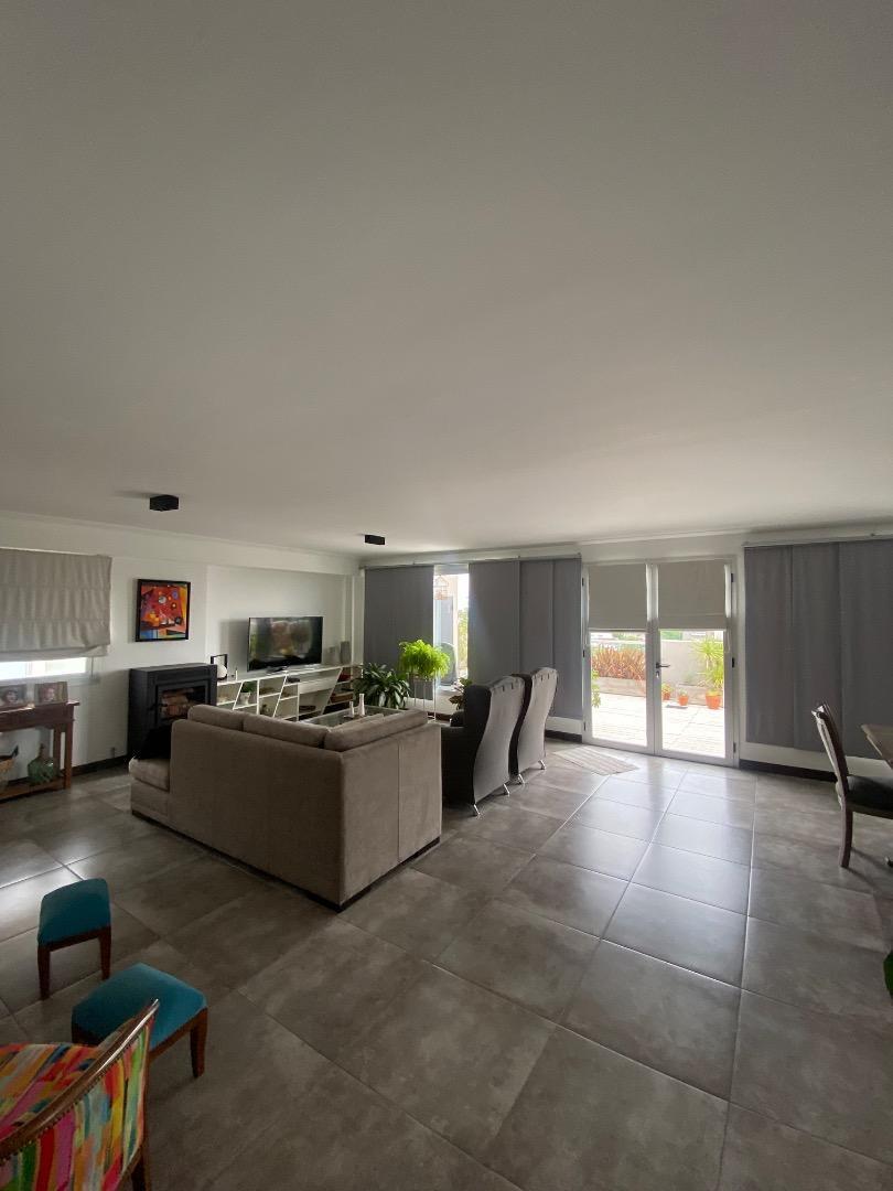 Departamento en Venta con 2 cocheras