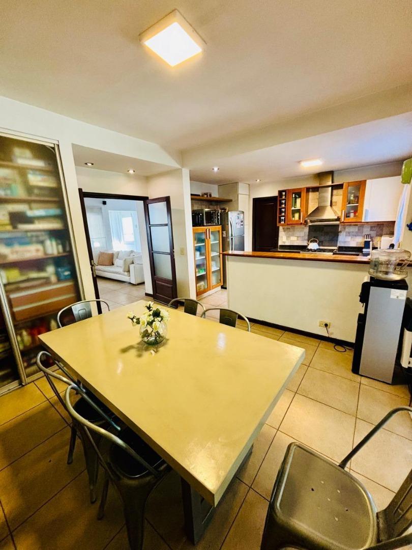 CASA 4 AMBIENTES EN VENTA - HAEDO NORTE