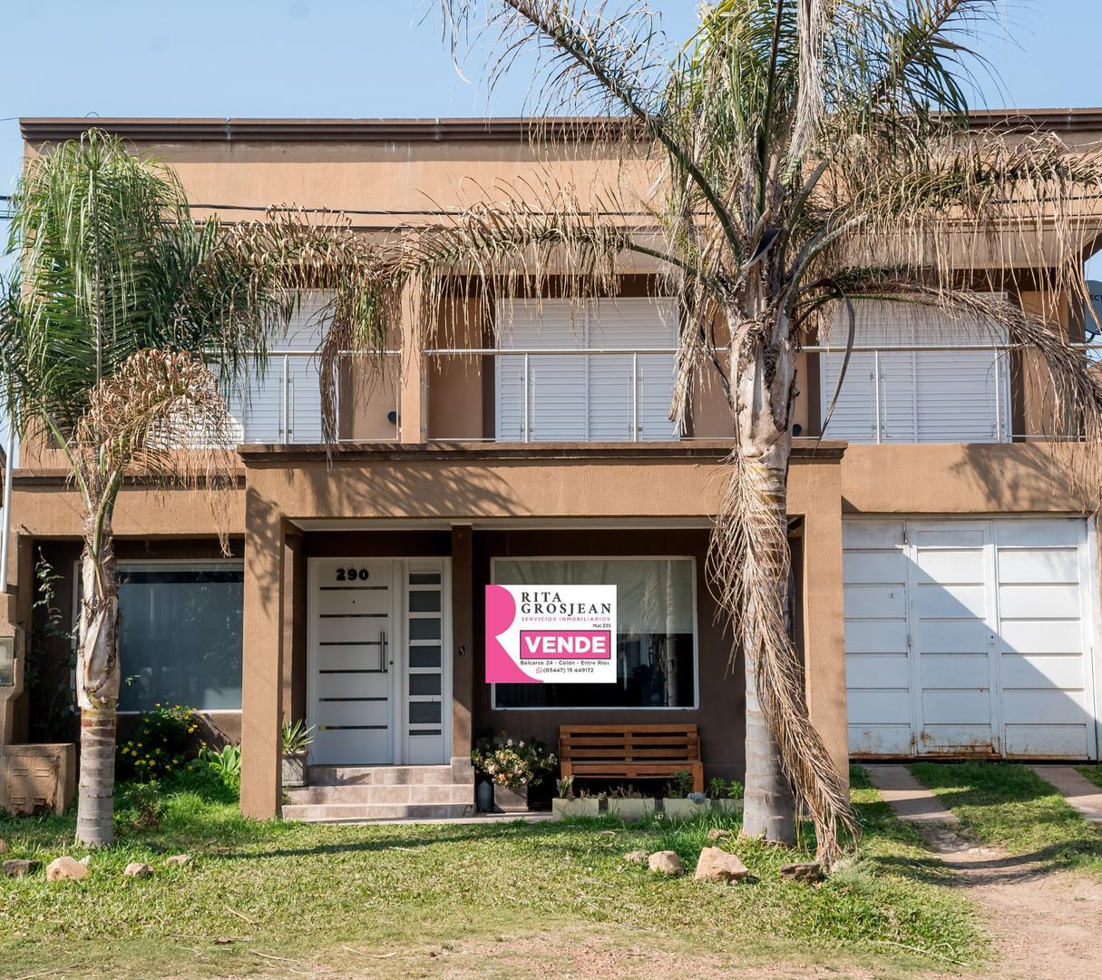 Casa en dos plantas con piscina – Colonia Hughes, Colón