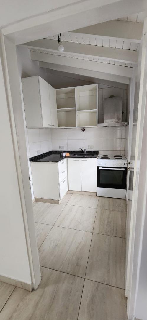 Departamento en Alquiler en Villa Gobernador Udaondo, $ 570.000