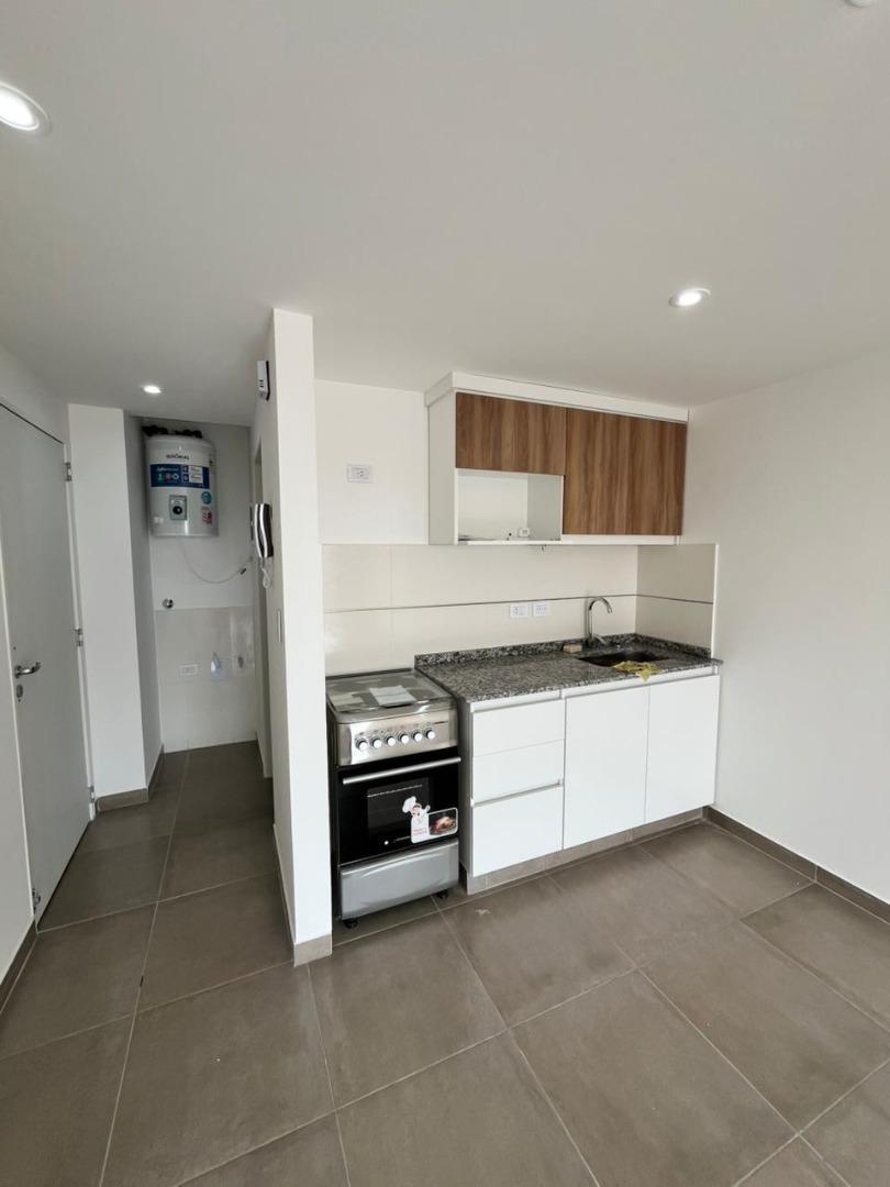 DPTO 1 AMB A ESTRENAR CON BALCON