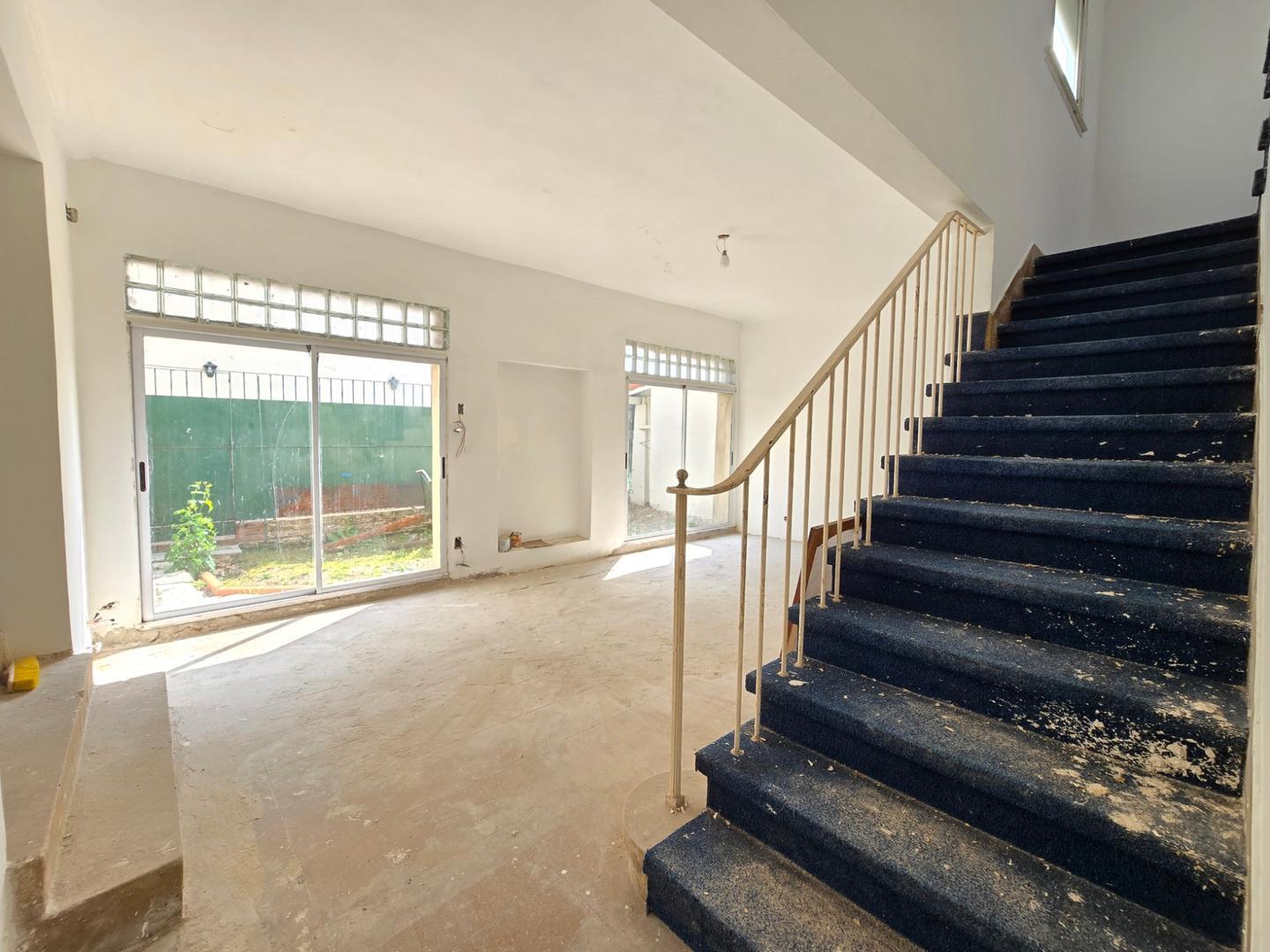 Casa en Venta en Villa Sarmiento, USD 195.000