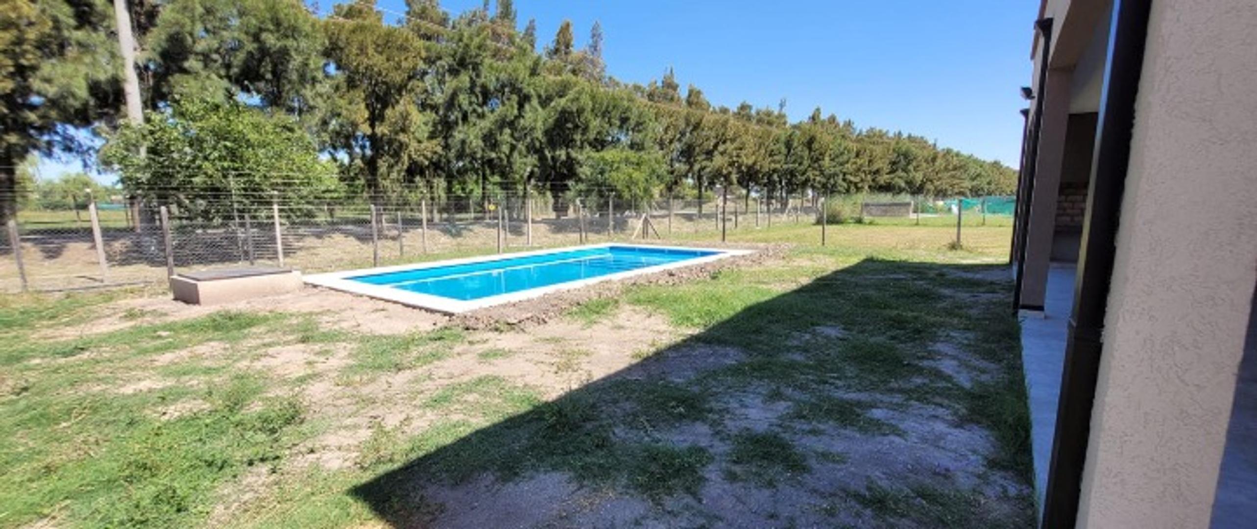 CASA EN VENTA  5 AMB. EN BARRIO  SAN FELIPE-CANNING