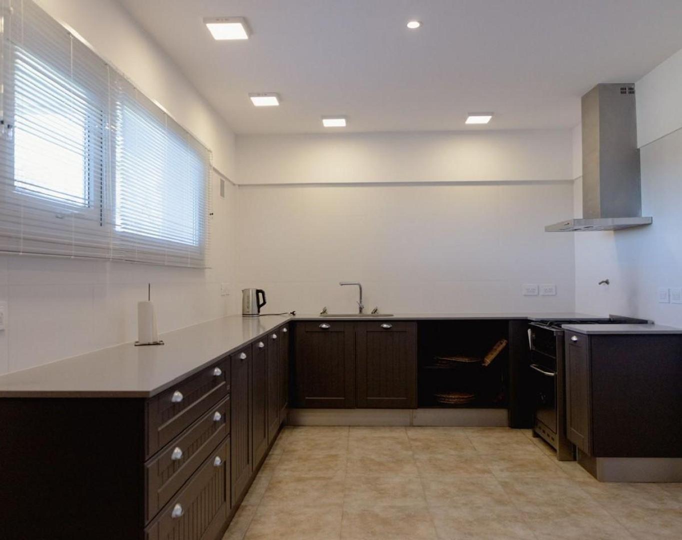 Jorge Newbery 3050 Mar Del Plata, Mar Del Plata, Buenos Aires, Argentina.