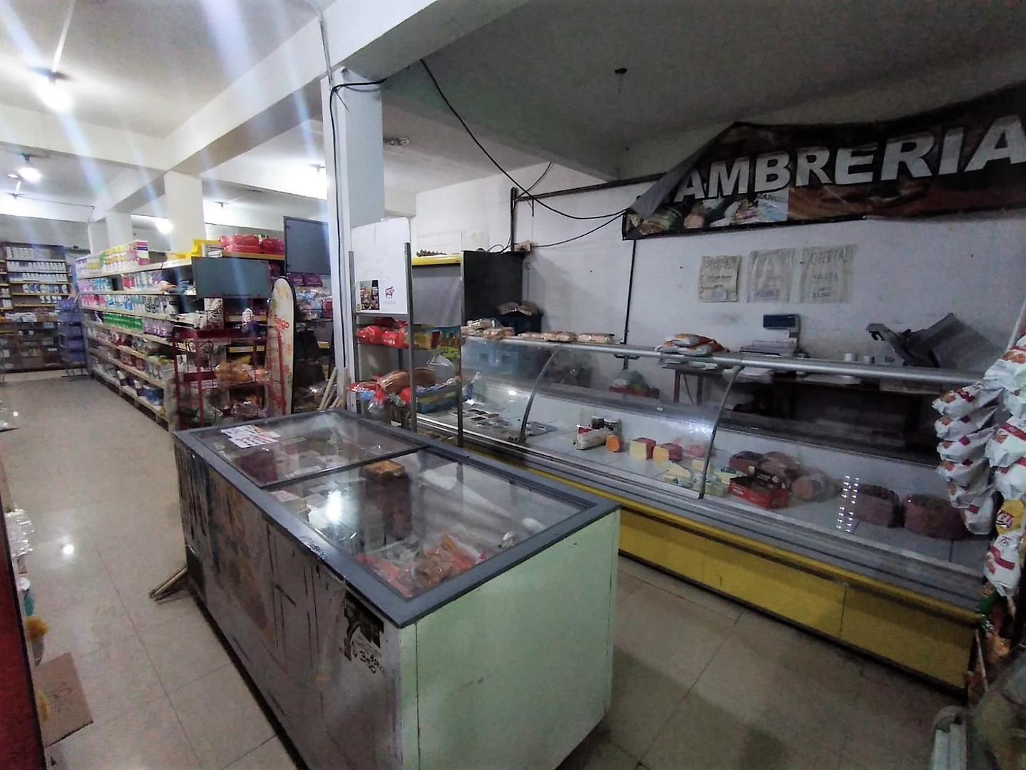 LOCAL COMERCIAL + DEPOSITO + VIVIENDA (EN 3 PLANTAS)