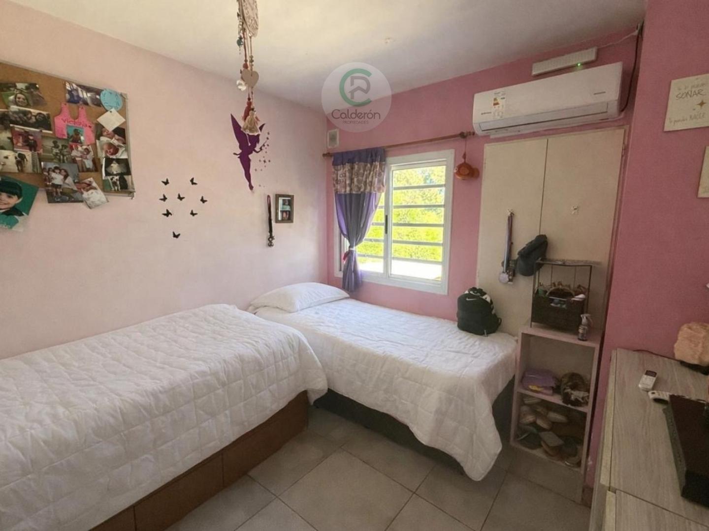 Casa en Venta con 4 cocheras