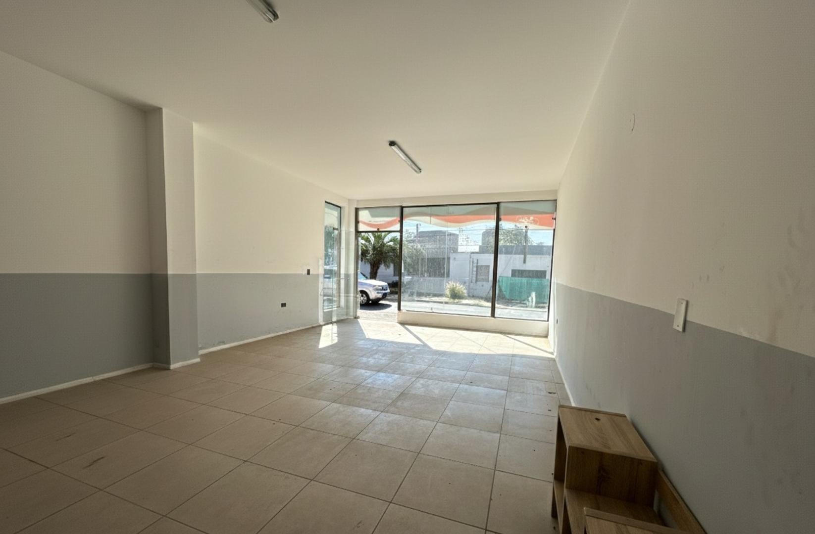 LOCAL COMERCIAL | COMPLEJO CONDO 1 | BARRIO ARGUELLO