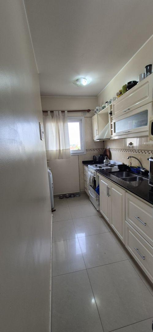 Depto 2 amb. en Caseros lado Norte