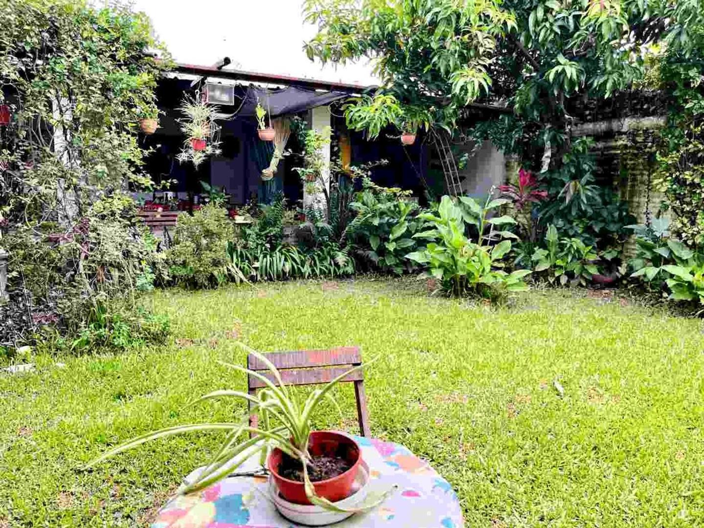 CASA EN VENTA 3 DORMITORIOS CON LOCAL COMERCIAL