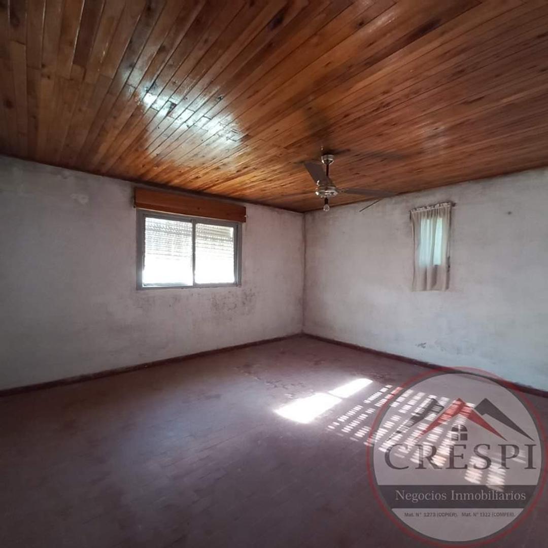 Casa en Venta con 3 cocheras