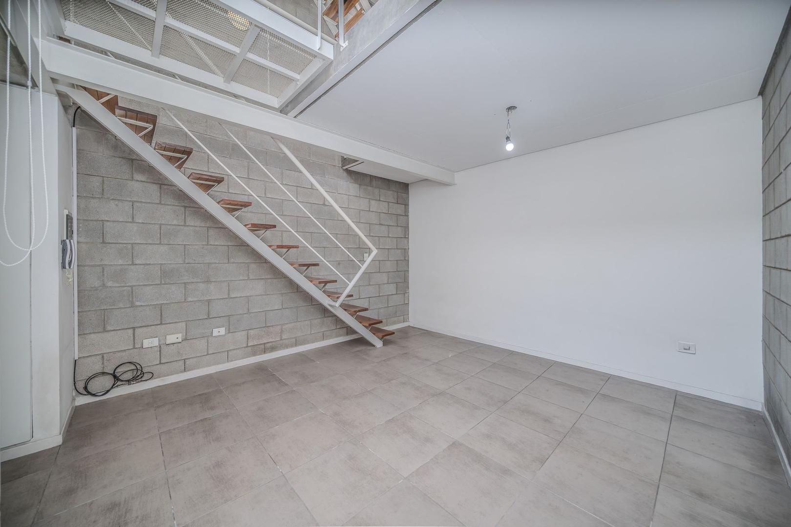 Depto Tipo Casa 3 ambientes con 1 baño