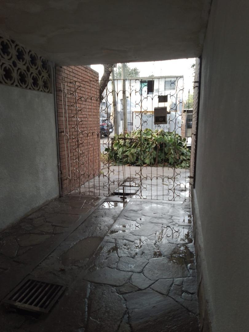 Depto Tipo Casa 5 ambientes con 2 baños