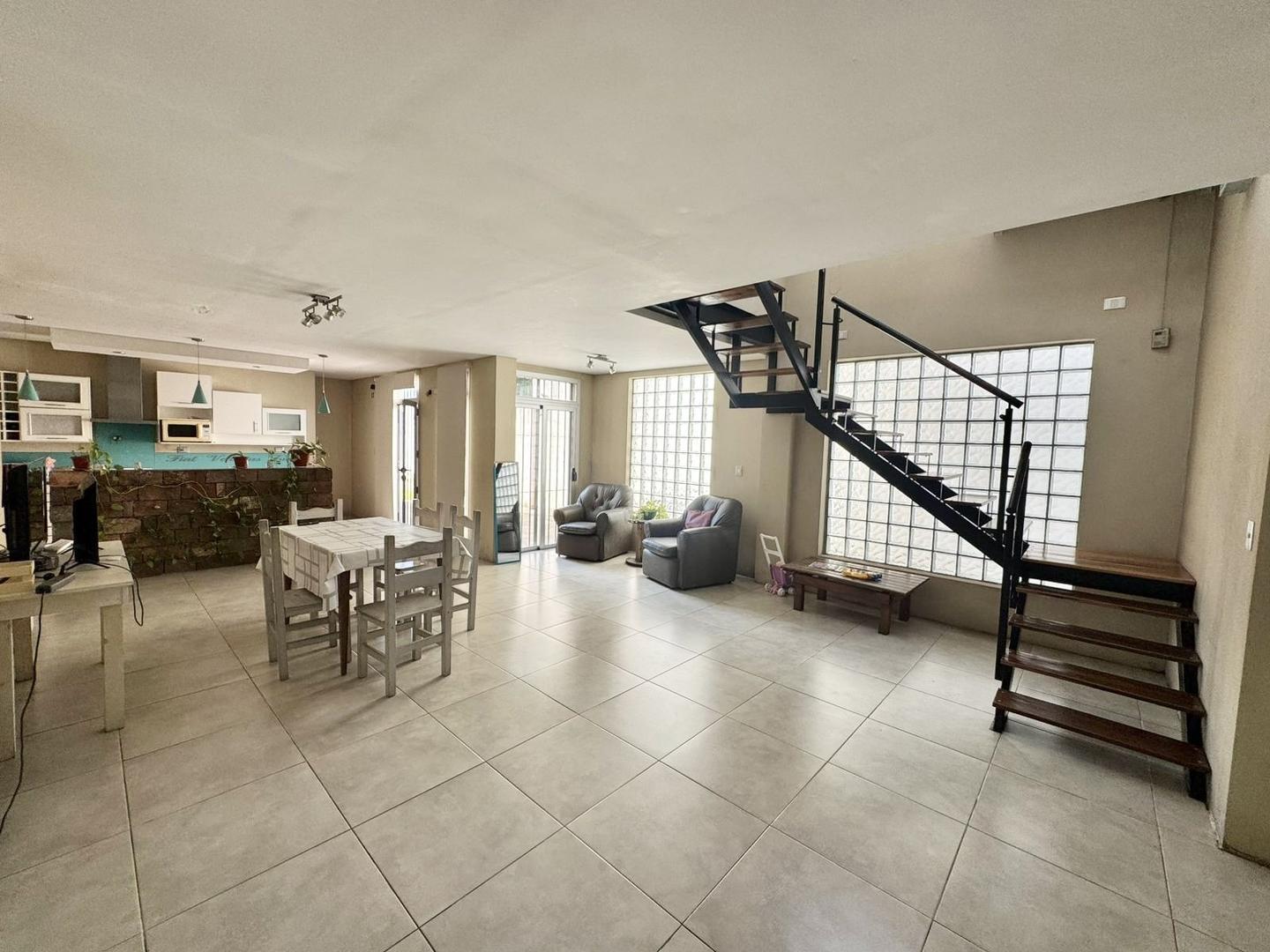 Casa en Venta en Castelar Sur, USD 190.000