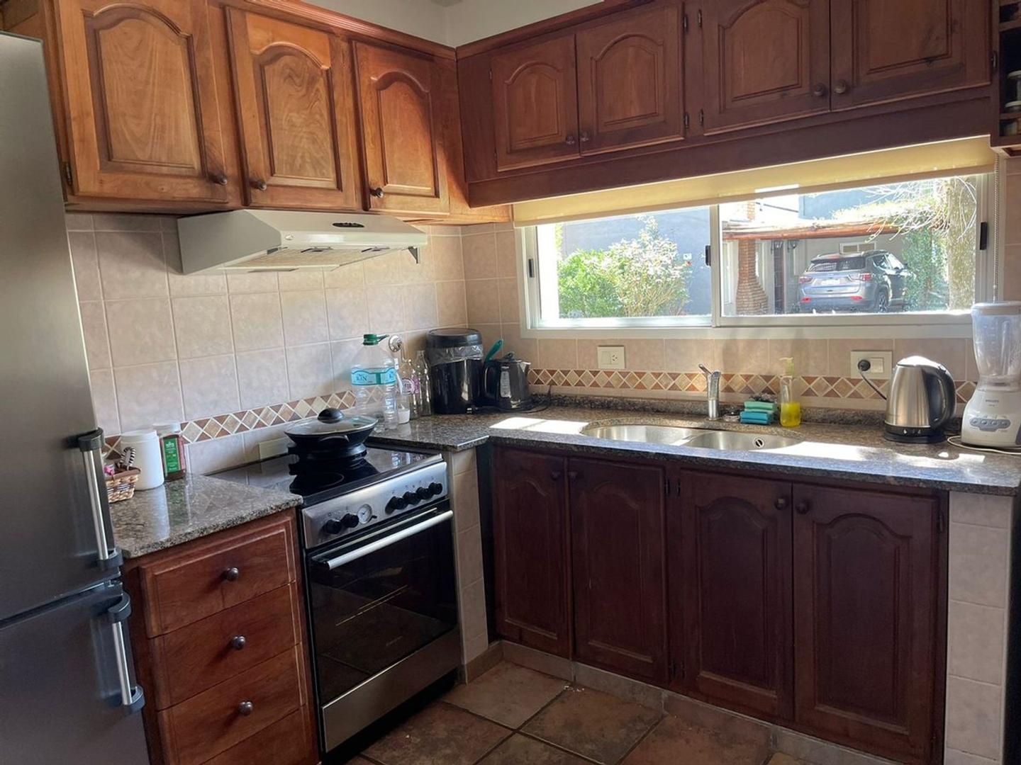 Casa 4 ambientes con 3 baños