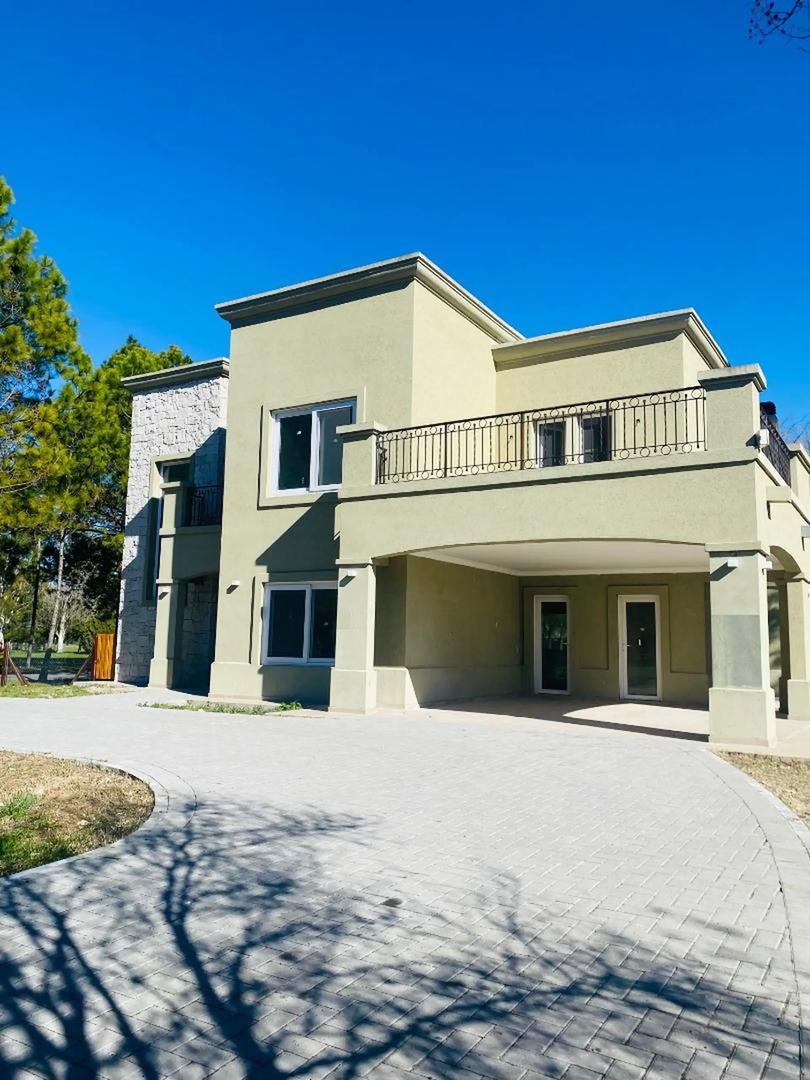 Casa en Venta en Club Miralagos, USD 390.000