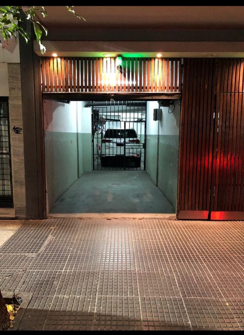 COCHERA EN BELGRANO.PLANTA BAJA .ENTRADA INDEPENDIENTE