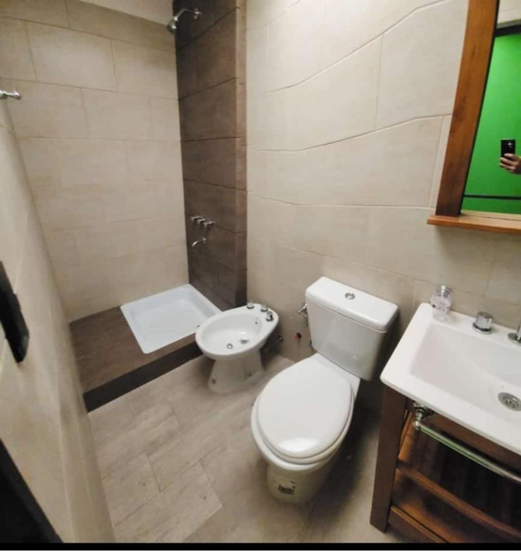 Depto Tipo Casa en Alquiler con 1 cocheras