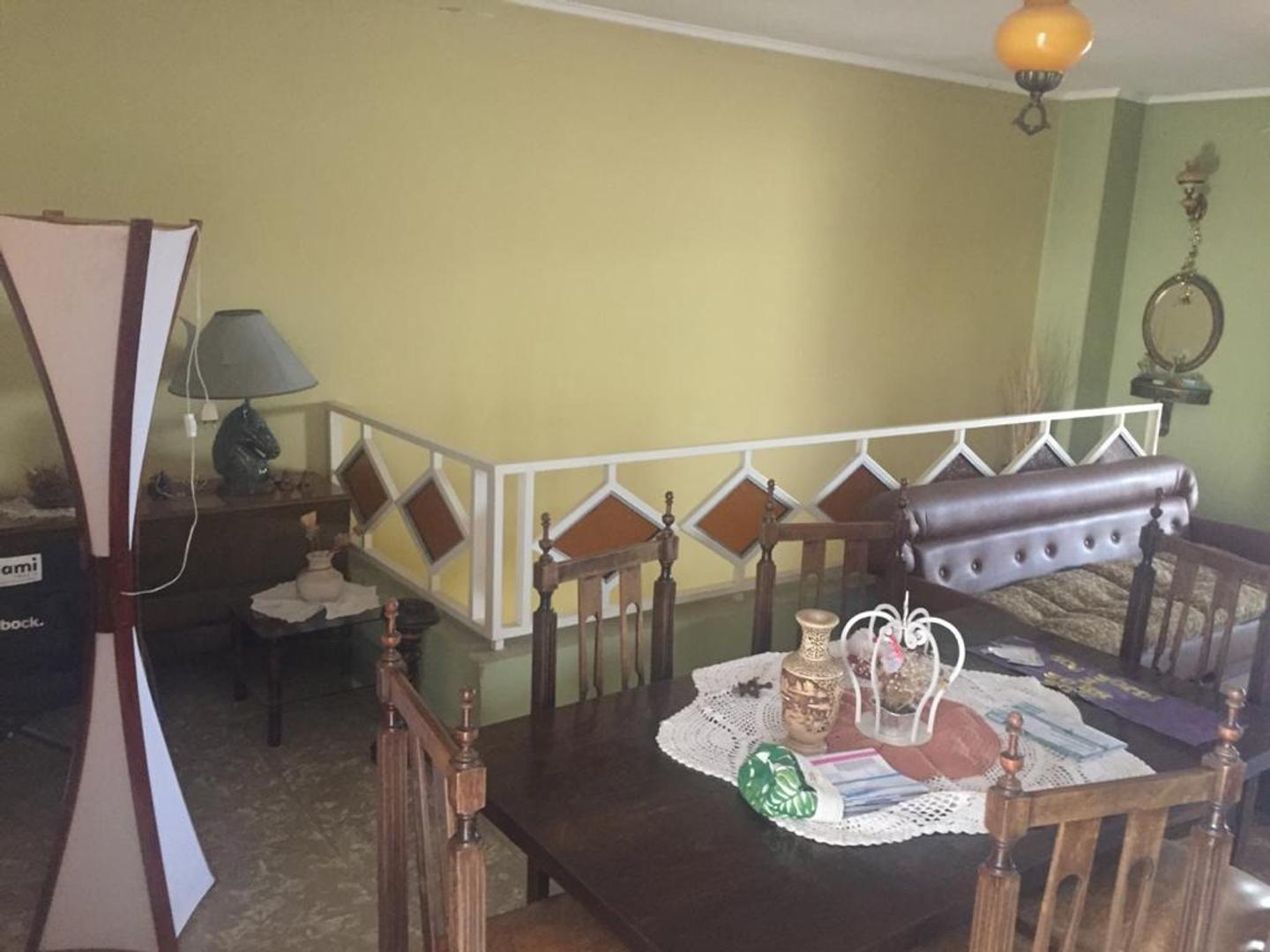 Casa 3 ambientes con 2 baños