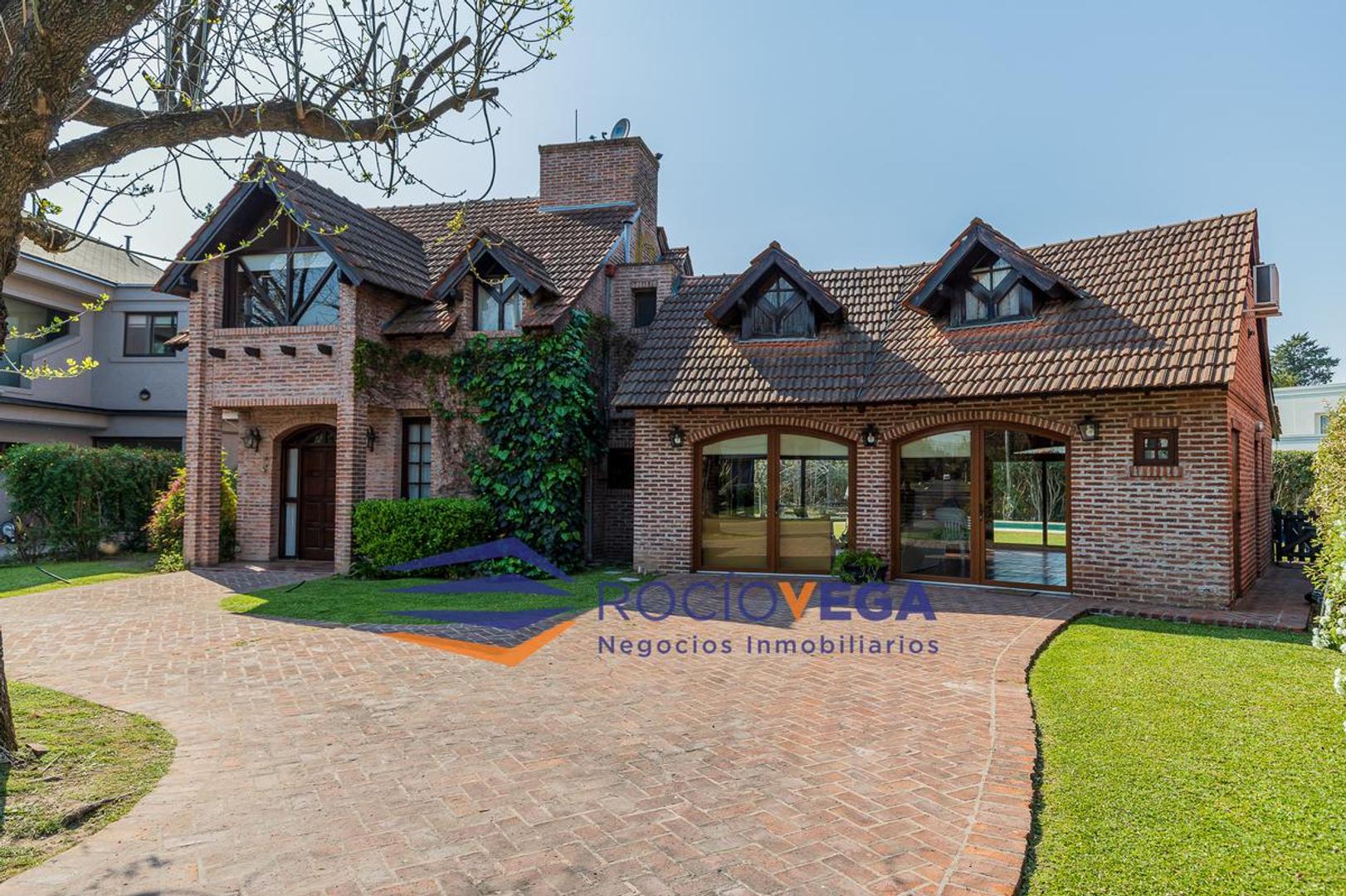 Casa en venta en Country  Banco Provincia Moreno