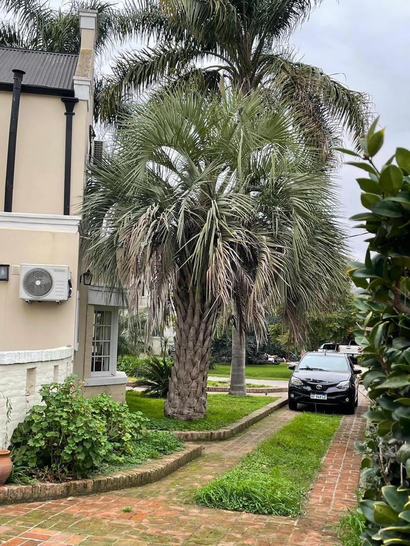 Casa 7 ambientes con 4 baños