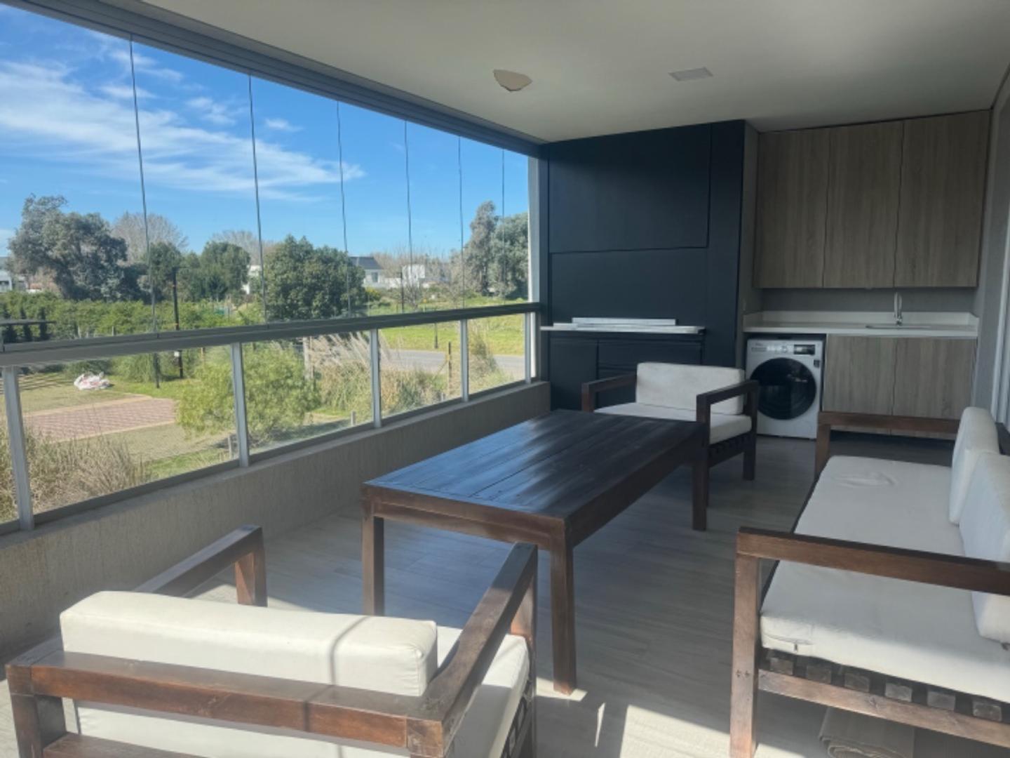 Departamento en alquiler de 3 ambientes en Pilar