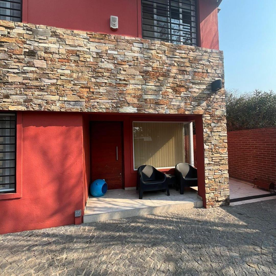 Casa en Venta en Luis Guillon, USD 150.000