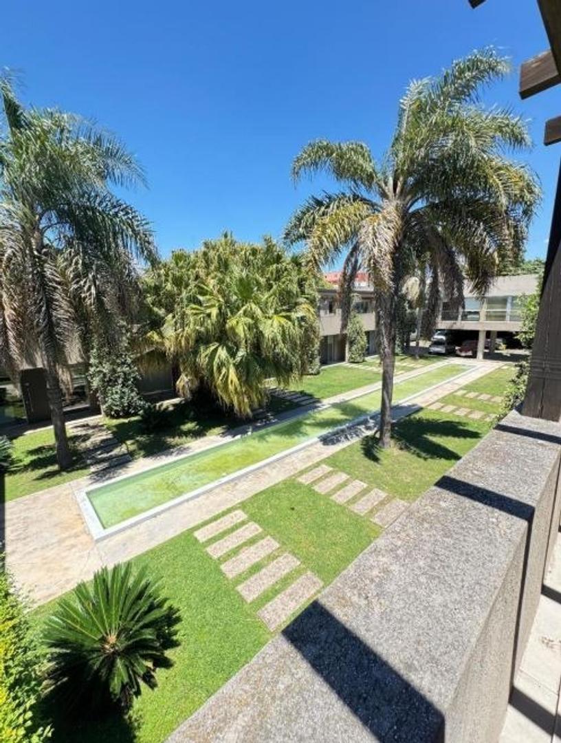 Dúplex en Complejo Exclusivo - San Isidro