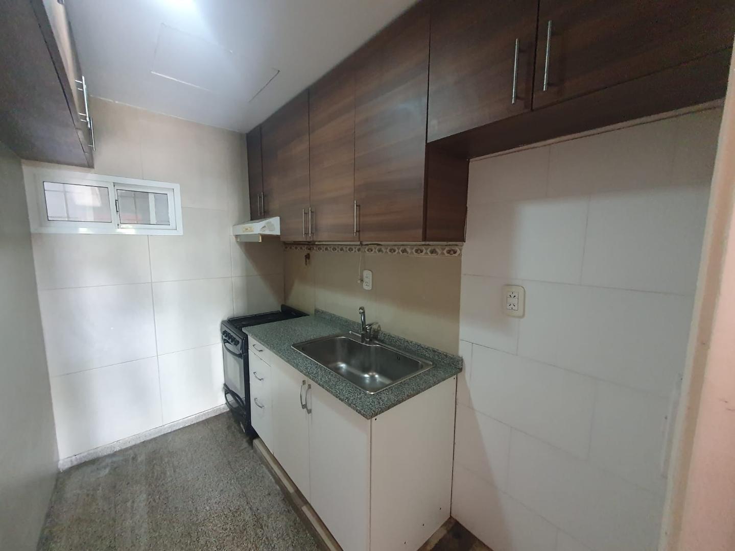 EXCELENTE DEPARTAMENTO CÉNTRICO DE 2 DORMITORIOS