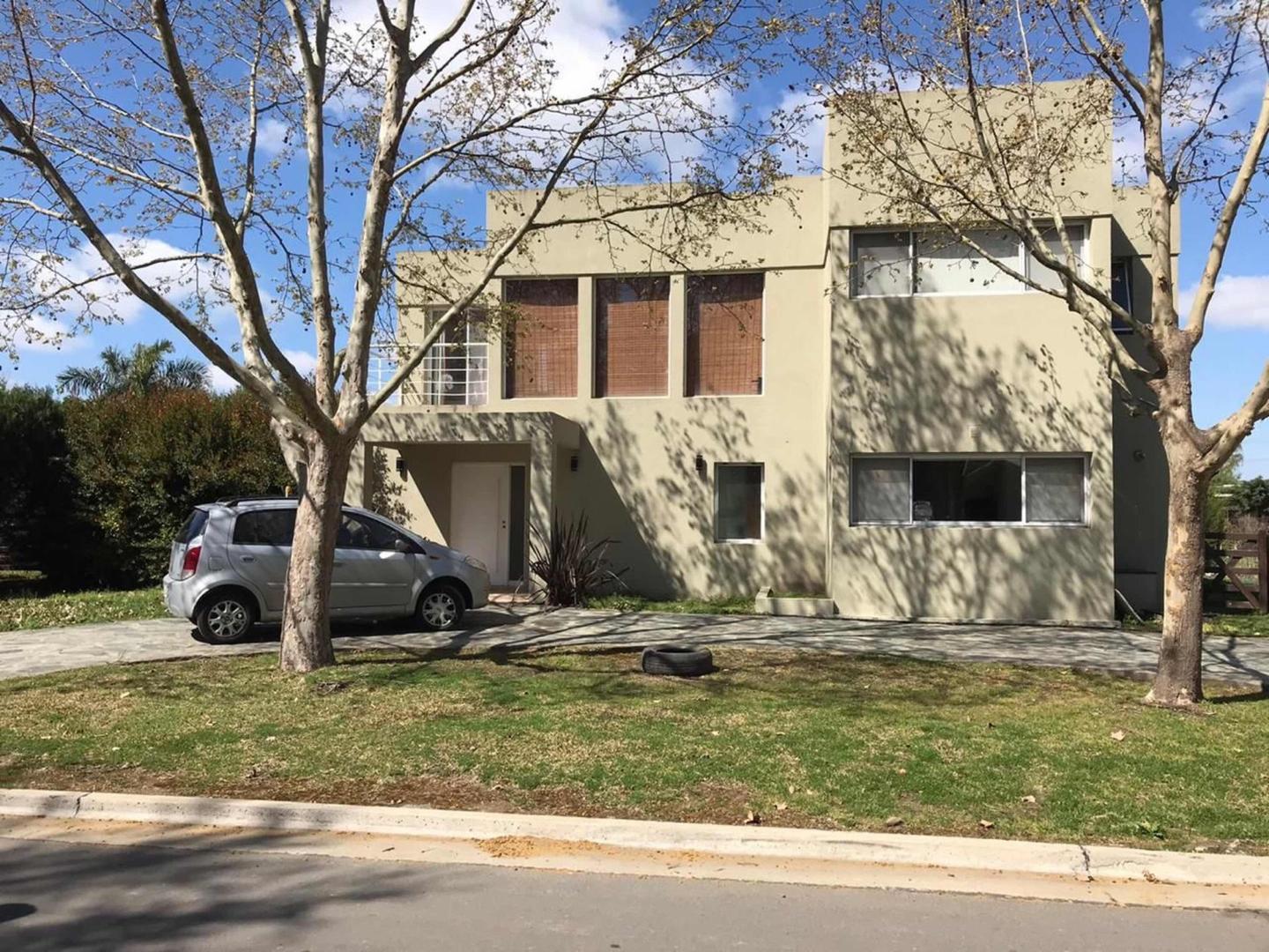 casa en alquiler anual barrio San Andres Villanueva