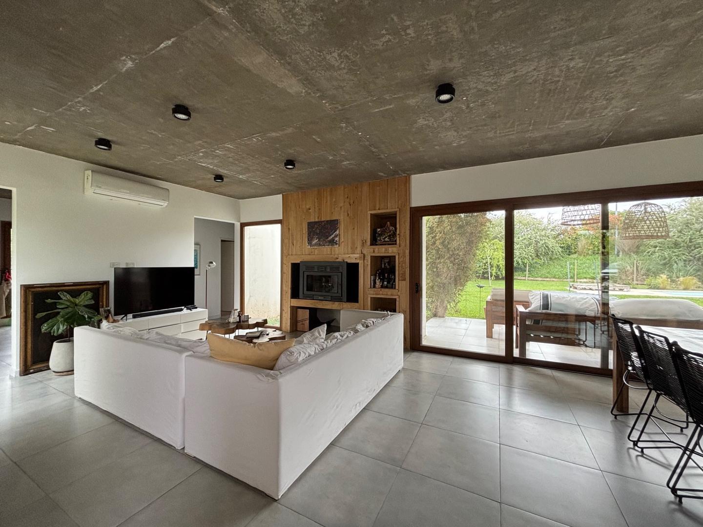 Casa en Venta en El Canton - Norte, USD 268.000