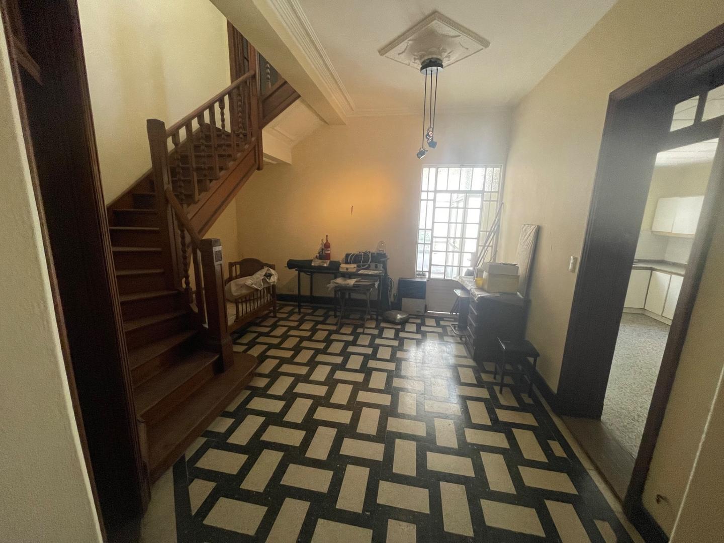 CASA de 160m2 3DORM EN BARRIO MARTIN APTA PROFESIONAL