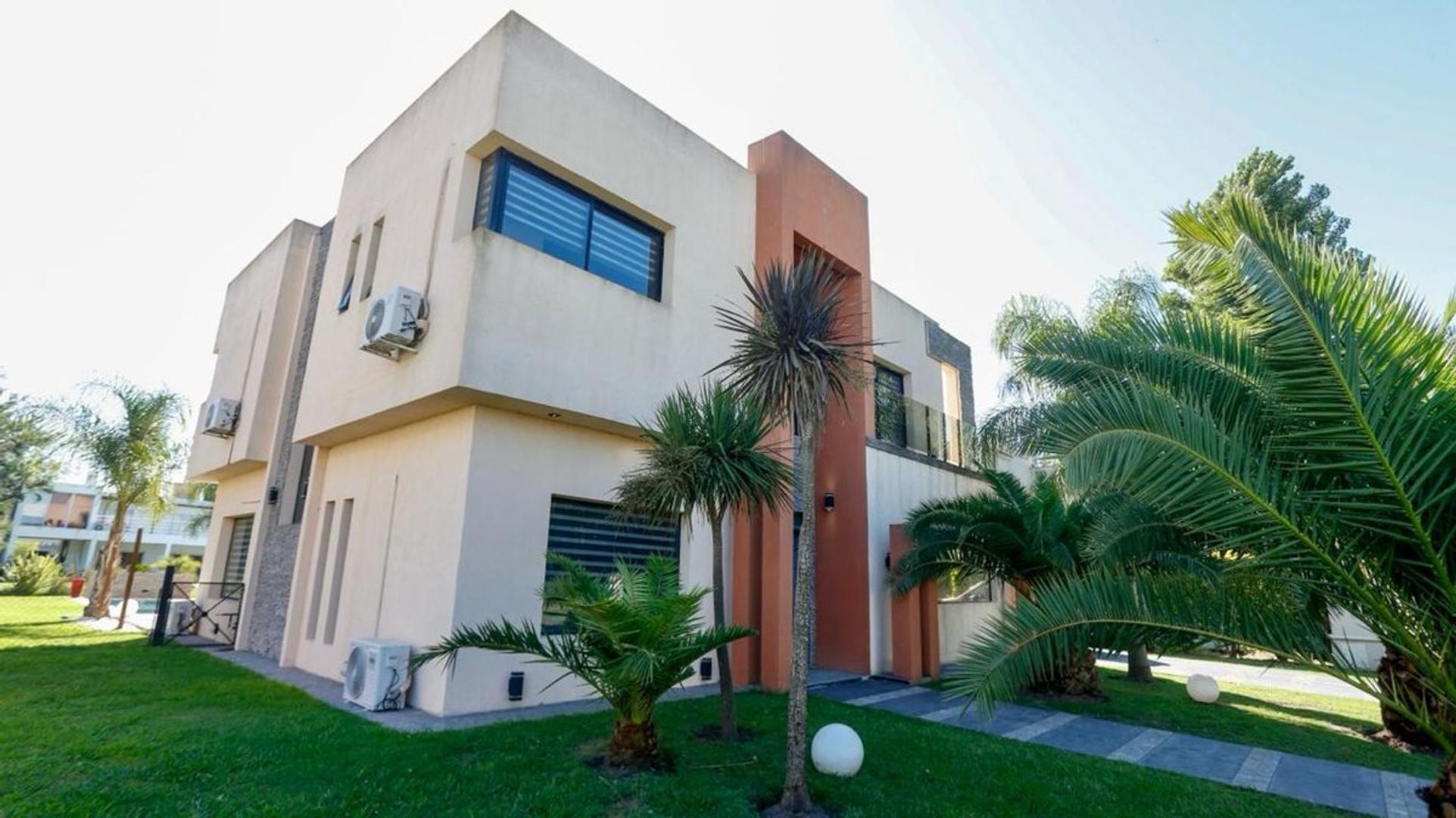 CASA 5 AMBIENTES EN VENTA EN SAN ELISEO GOLF