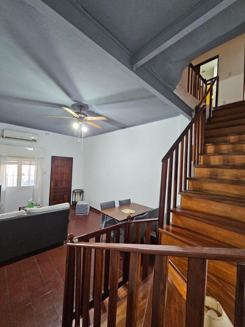 Depto Tipo Casa en Venta de 4 dormitorios
