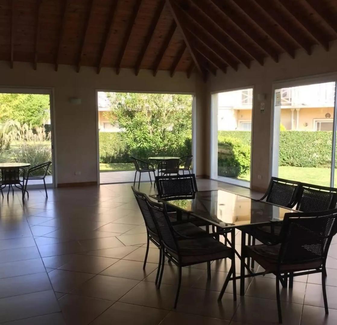 Departamento en Venta en La Lonja, USD 92.000